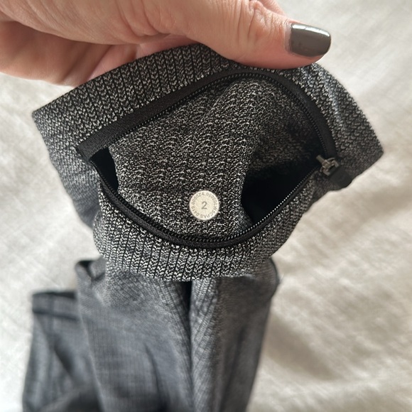 Lululemon tights Size 2 - Picture 6 of 6